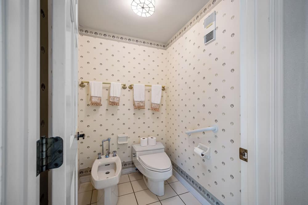 Photo of Bathroom in Redington Beach