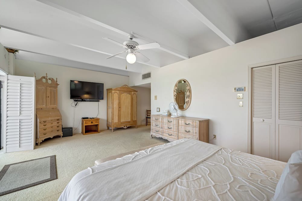 Photo of Bedroom in Redington Beach