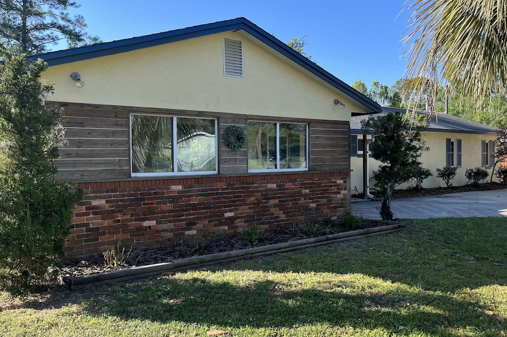 Photo of Outdoor in Fort King District