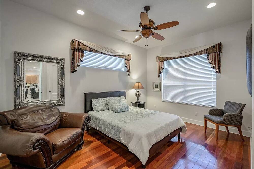 Photo of Bedroom in Davis Islands
