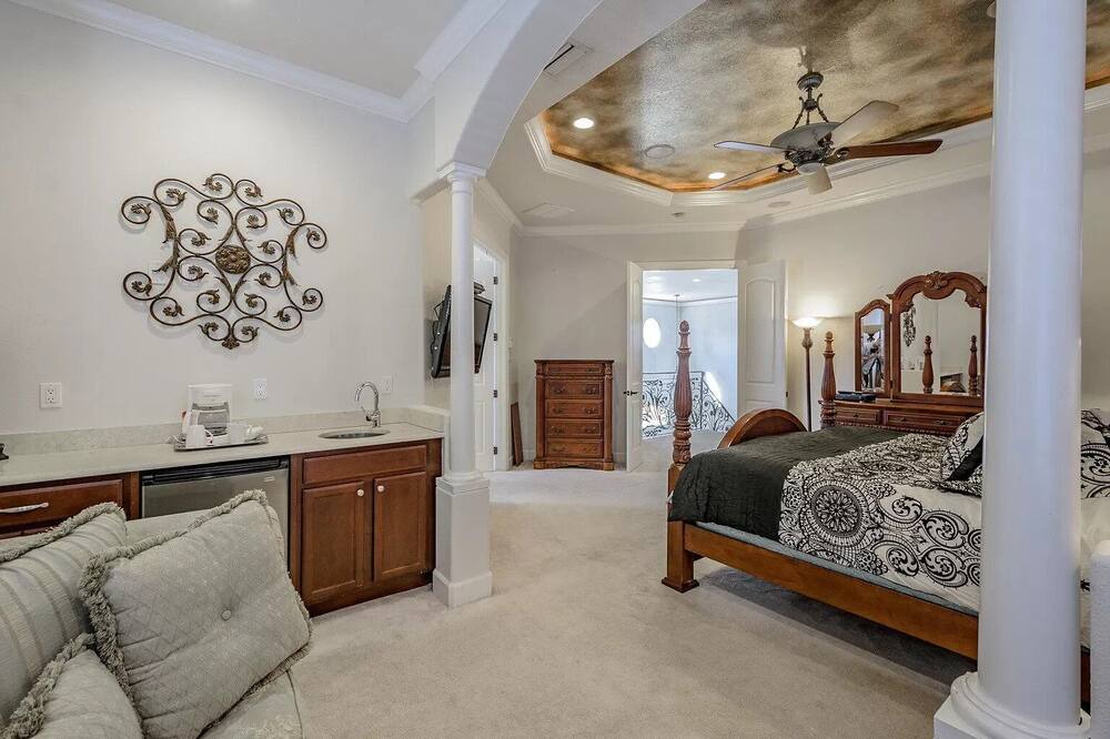 Photo of Bedroom in Davis Islands