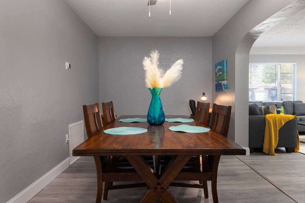 Photo of Livingroom in Disston Heights