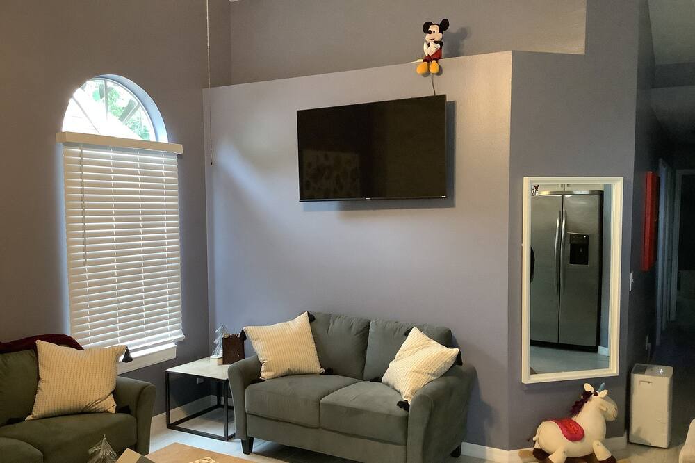 Photo of Livingroom in Ocoee