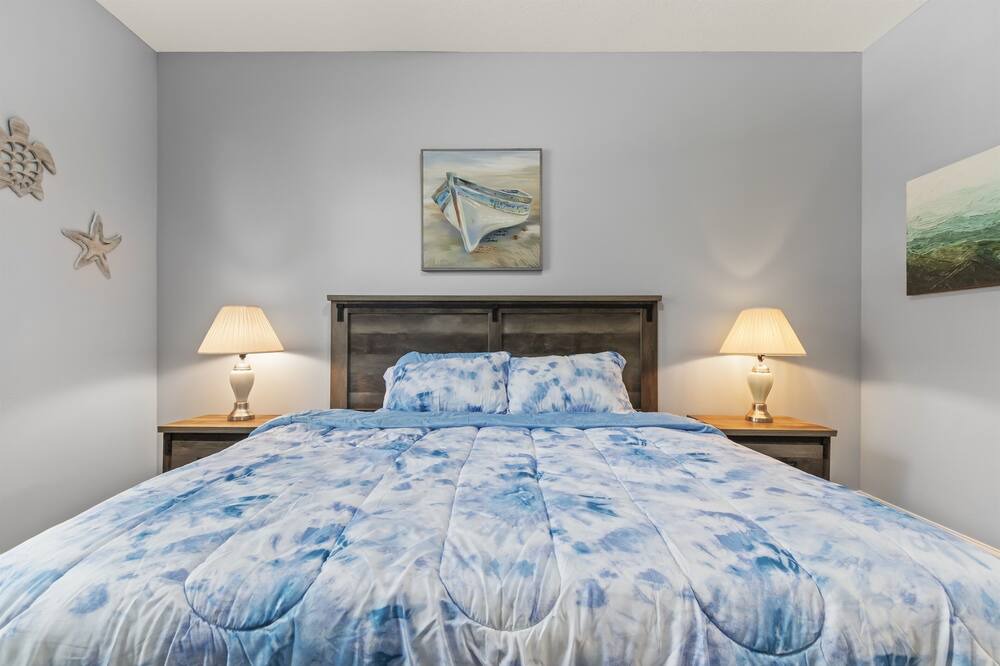 Photo of Bedroom in Clair-Mel City
