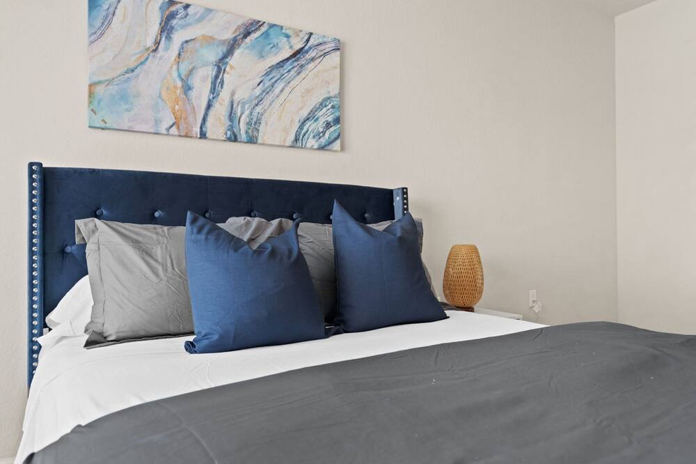 Photo of Bedroom in Port Tampa City