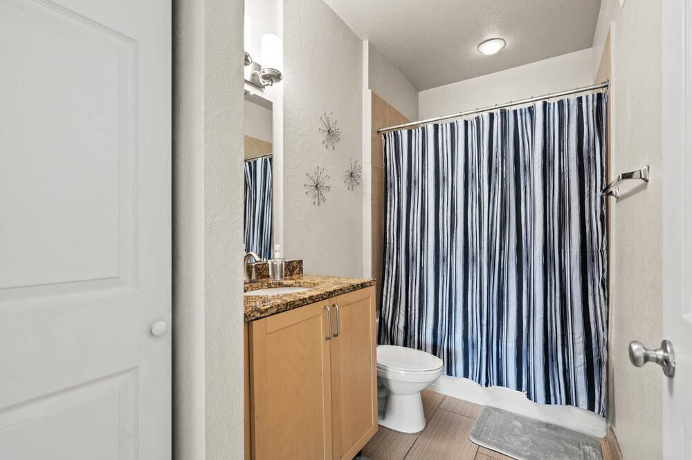 Photo of Bathroom in Port Tampa City