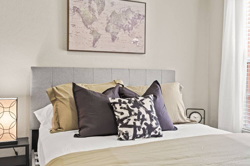 Photo of Bedroom in Port Tampa City