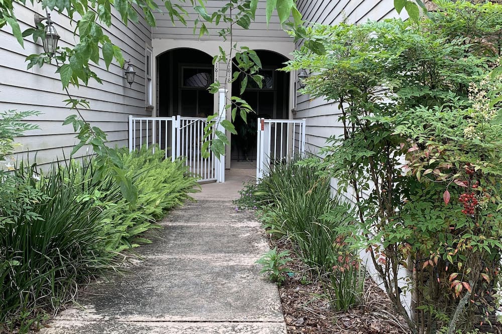 Photo of Outdoor in Gainesville