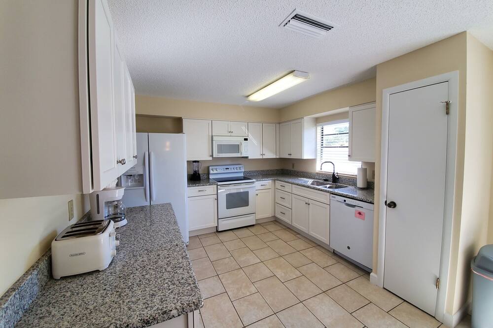 Photo of Kitchen in Hidden Lake