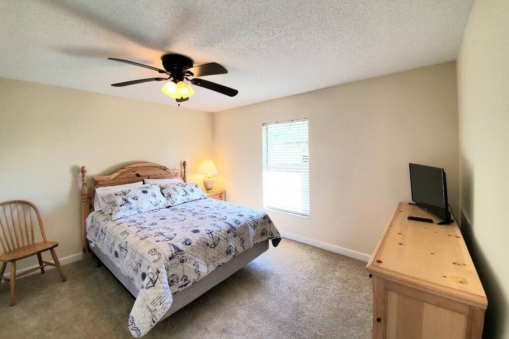 Photo of Bathroom in Hidden Lake