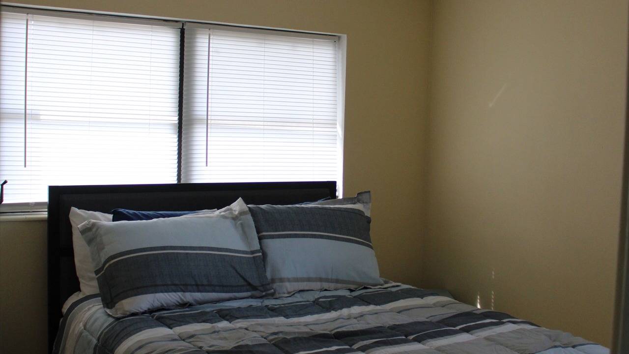 Photo of Bedroom in Bayshore Gardens