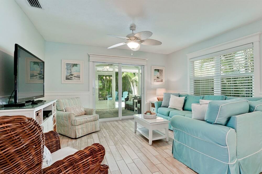 Photo of Livingroom in Anna Maria