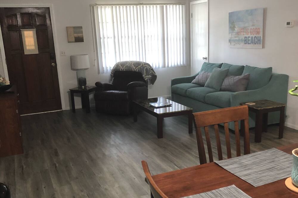 Photo of Livingroom in Holly Hill