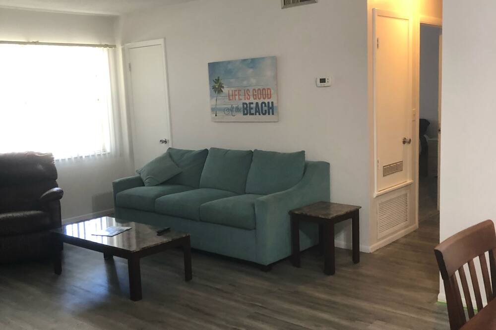 Photo of Livingroom in Holly Hill