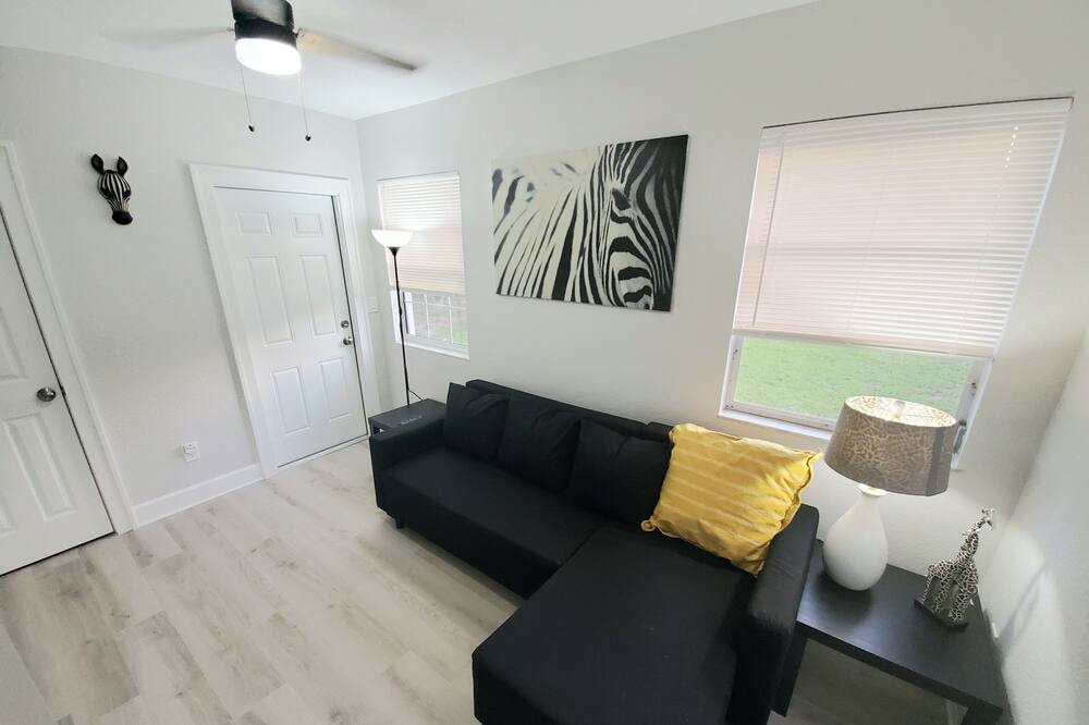 Photo of Livingroom in Disston Heights