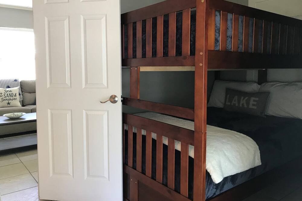 Photo of Bedroom in Candler