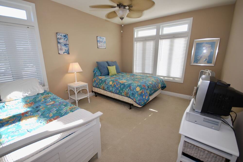 Photo of Bedroom in Steinhatchee