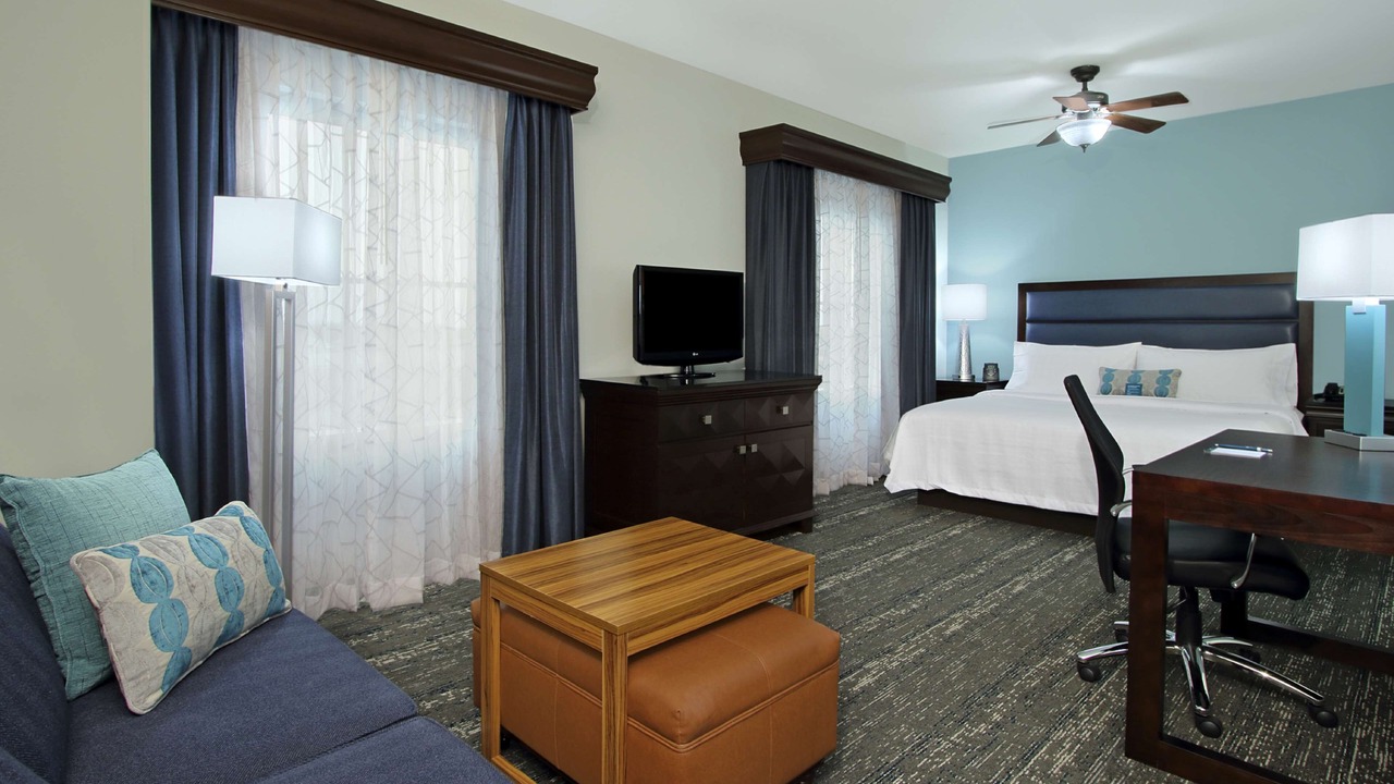 Photo of Bedroom in Ludlam