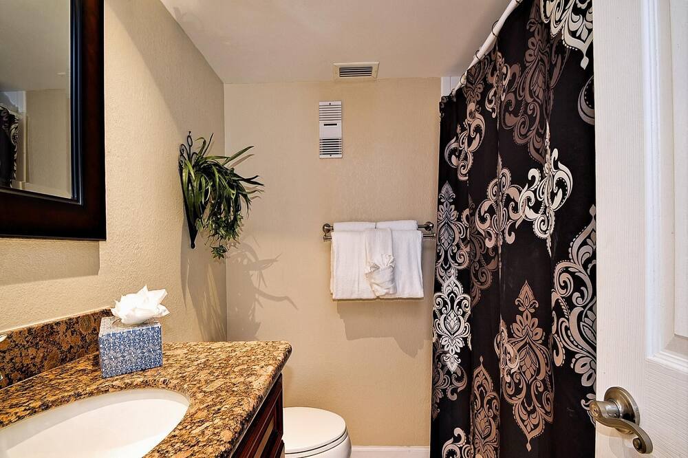 Photo of Bathroom in Sand Key