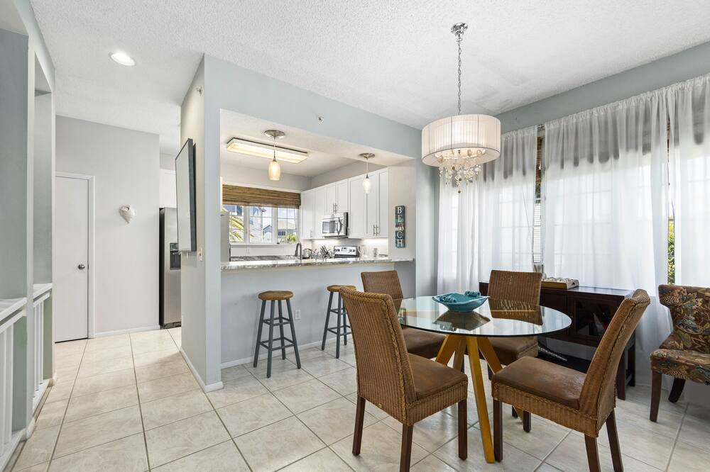 Photo of Livingroom in Whitney Beach