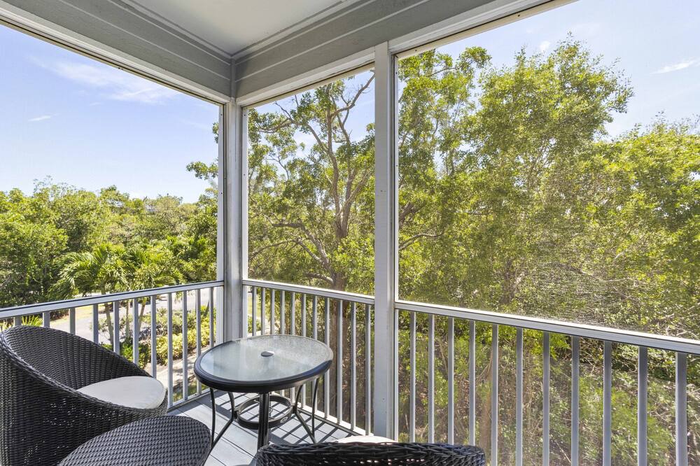 Photo of Patio Balcony in Whitney Beach