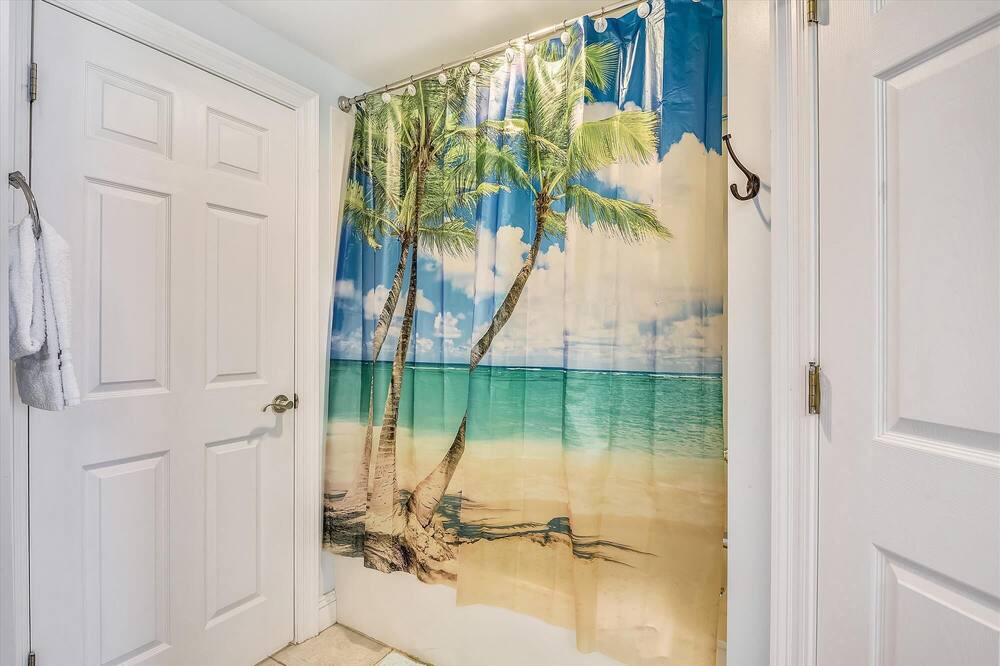 Photo of Bathroom in Thomas Drive