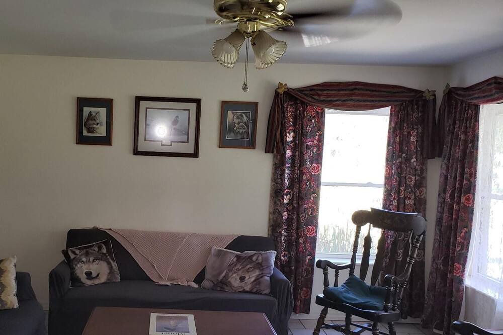 Photo of Bedroom in Hawthorne