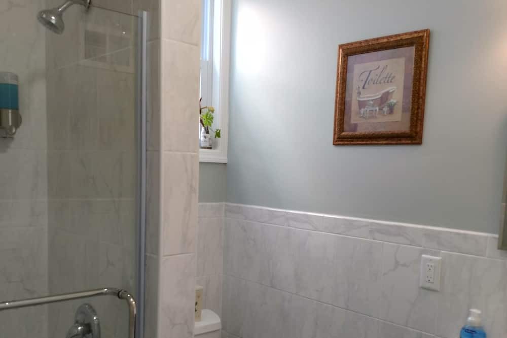 Photo of Bathroom in Jersey City