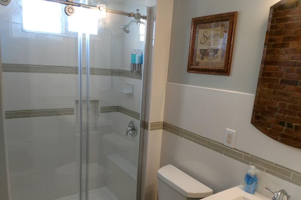 Photo of Bathroom in Jersey City