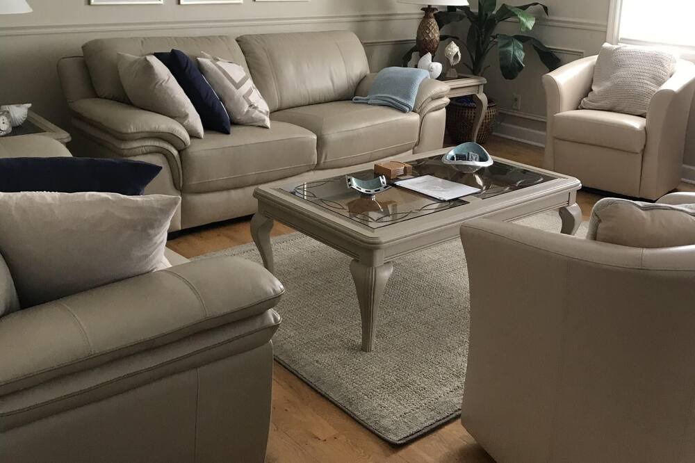 Photo of Livingroom in Coquina Key