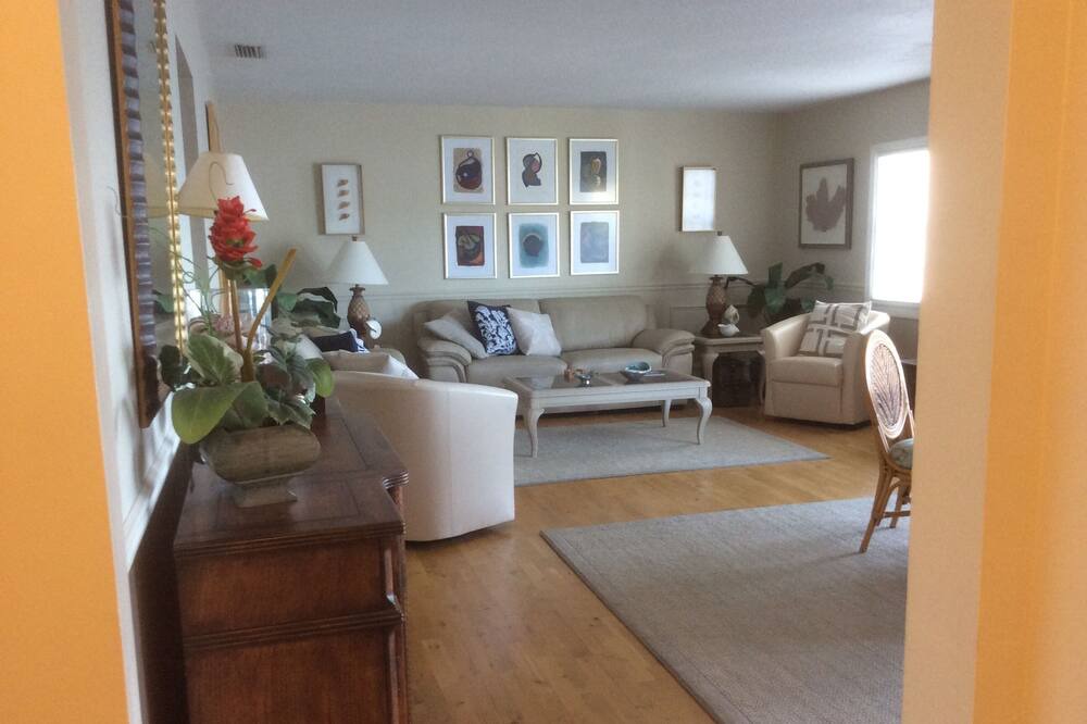 Photo of Livingroom in Coquina Key