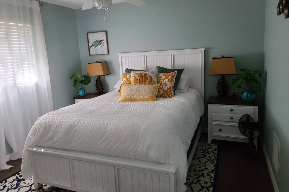 Photo of Bedroom in Coquina Key