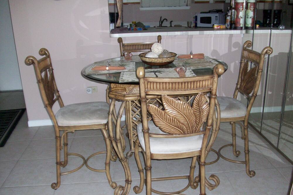 Photo of Kitchen in Saint Armands Key