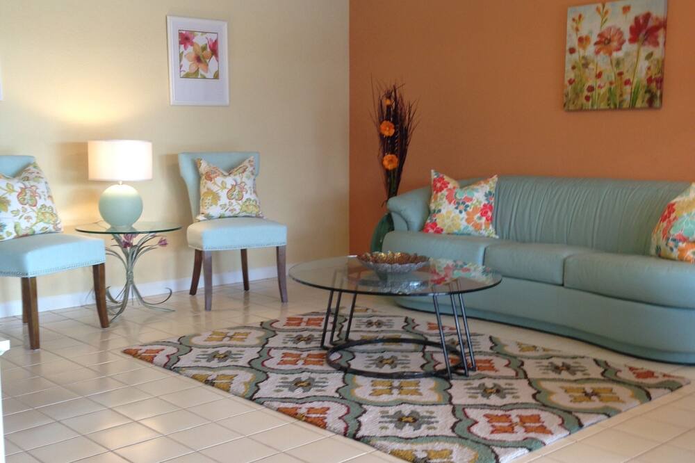 Photo of Livingroom in St. Petersburg