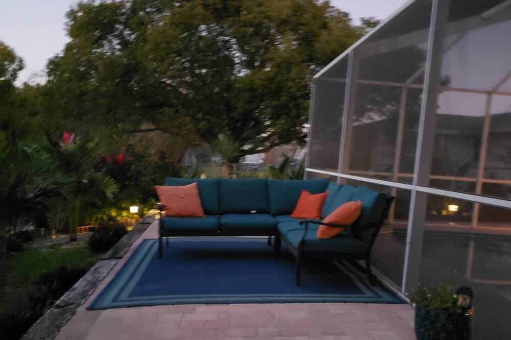 Photo of Patio Balcony in Jasmine Lakes