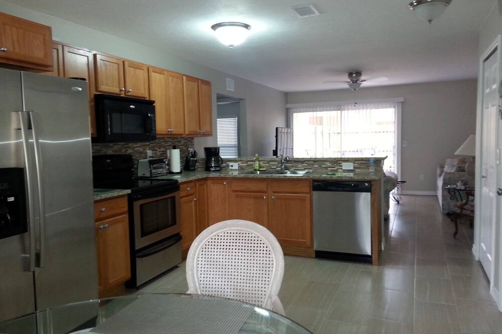 Photo of Kitchen in Gulf Gate Estates