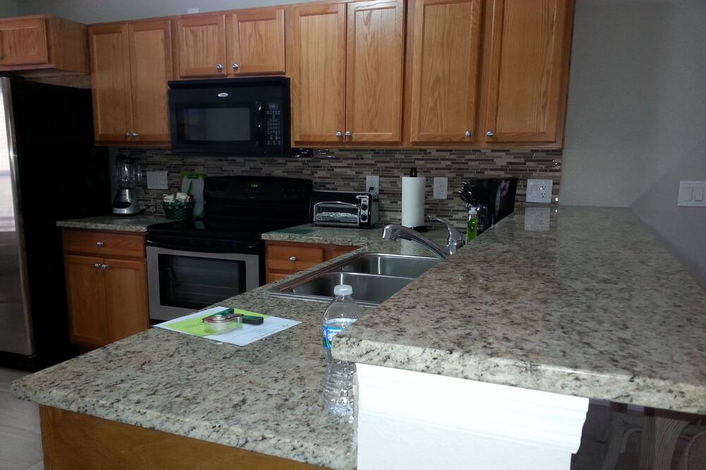 Photo of Kitchen in Gulf Gate Estates