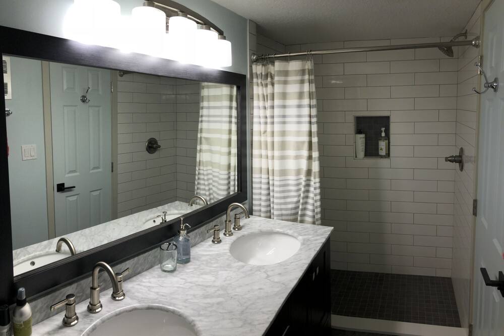 Photo of Bathroom in Crescent Beach