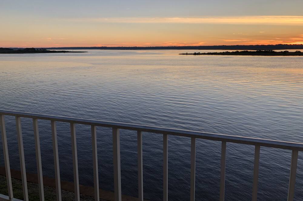 Photo of Patio Balcony in Crescent Beach