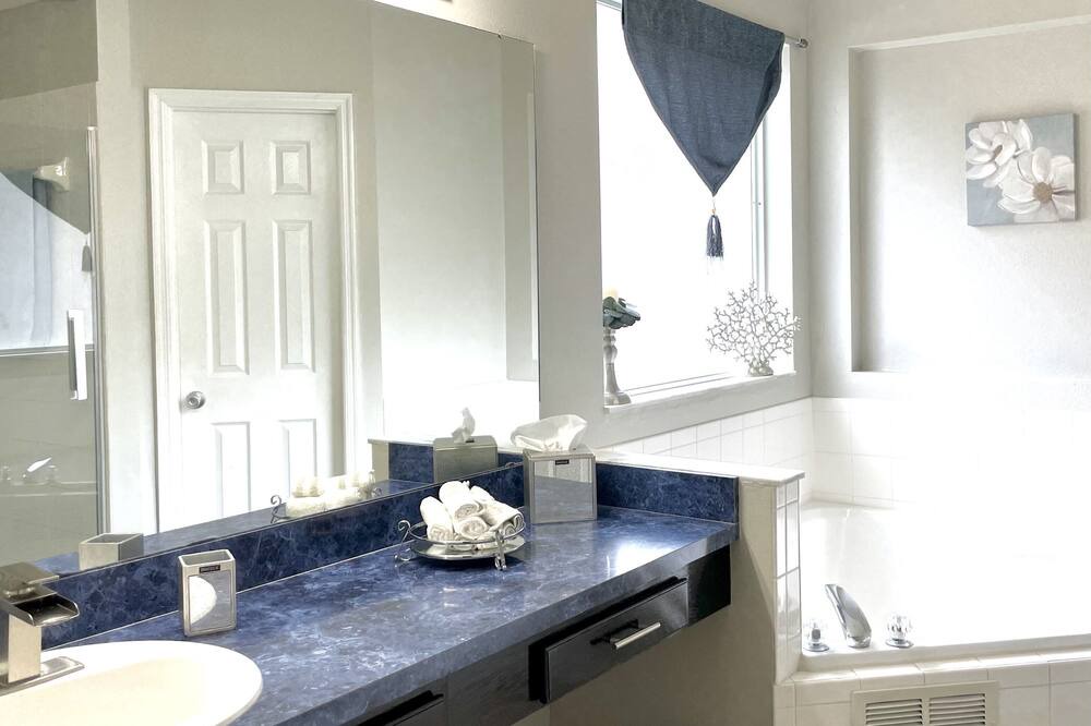 Photo of Bathroom in Westridge