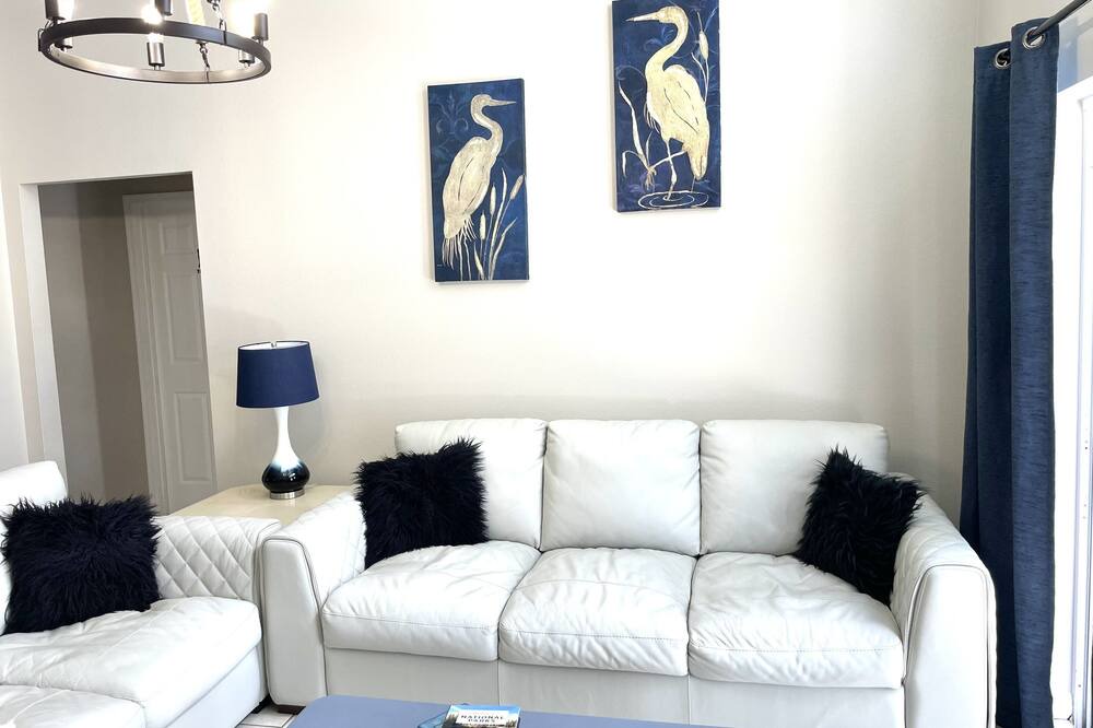 Photo of Livingroom in Westridge
