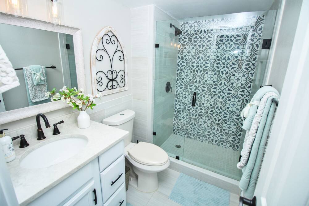 Photo of Bathroom in New Smyrna Beach