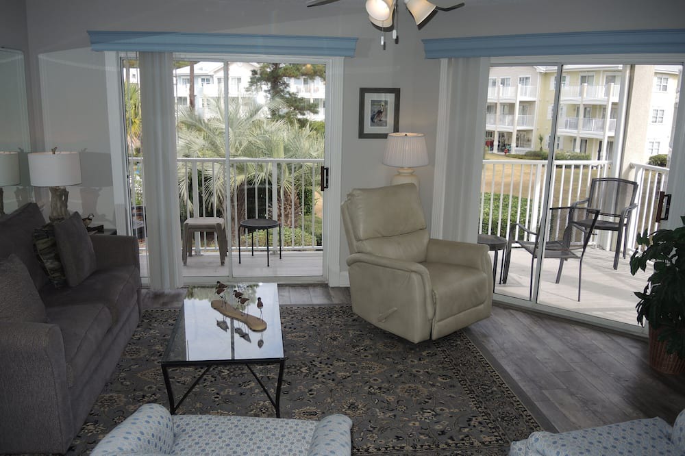 Photo of Livingroom in Calabash