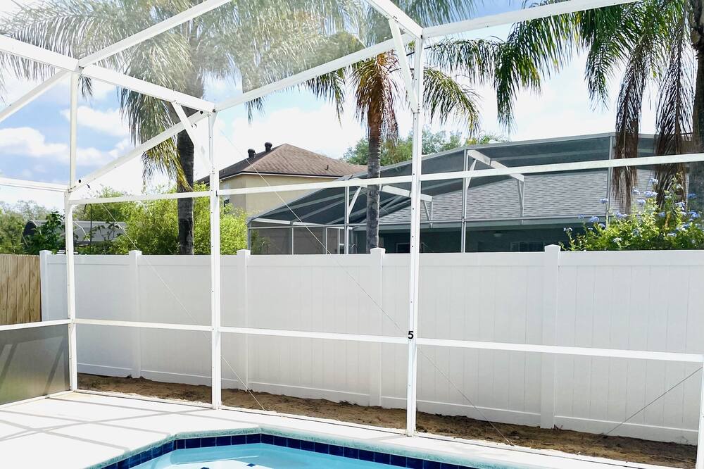 Photo of Outdoor in Woodridge