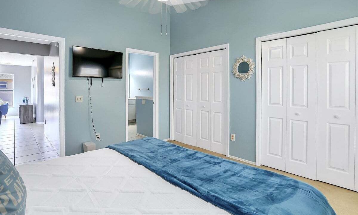 Photo of Others in Windward Cay