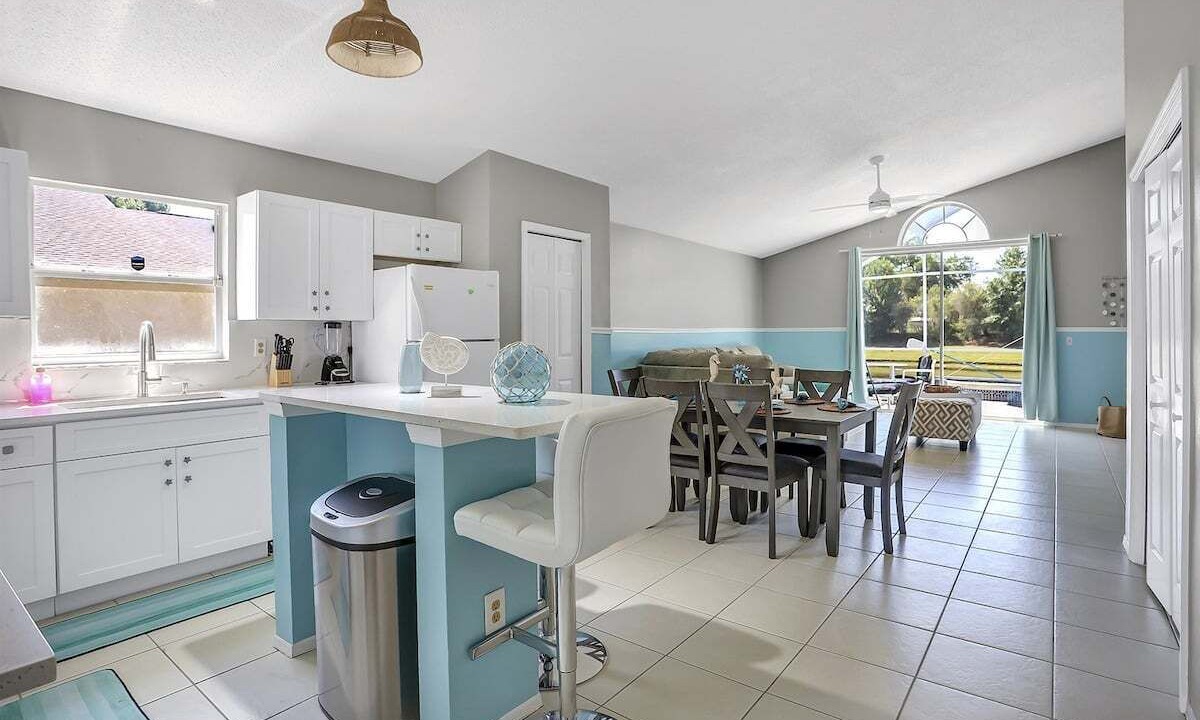 Photo of Others in Windward Cay