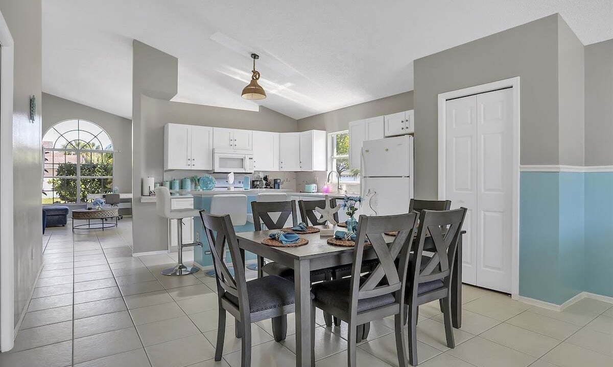 Photo of Others in Windward Cay