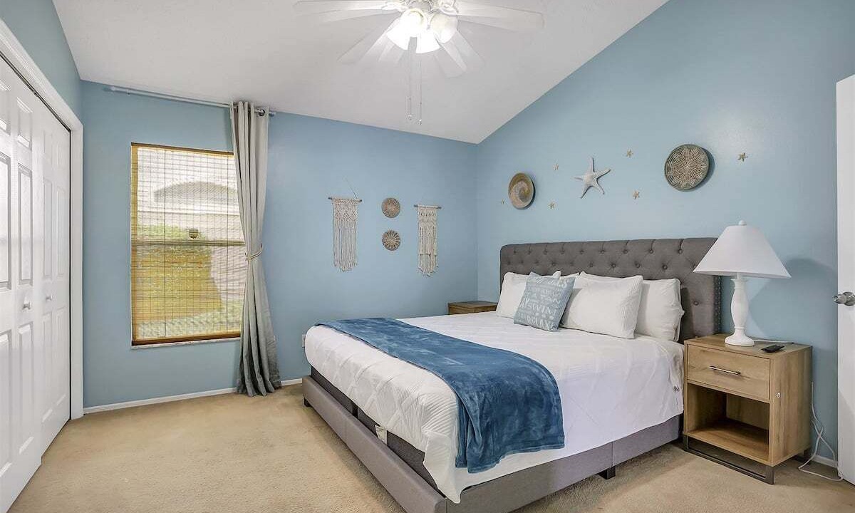 Photo of Others in Windward Cay
