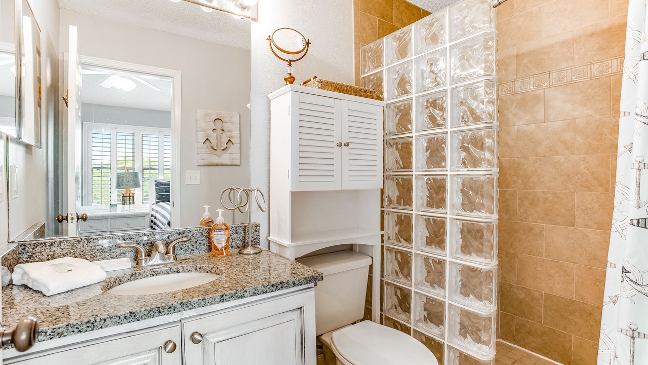 Photo of Bathroom in Amelia City