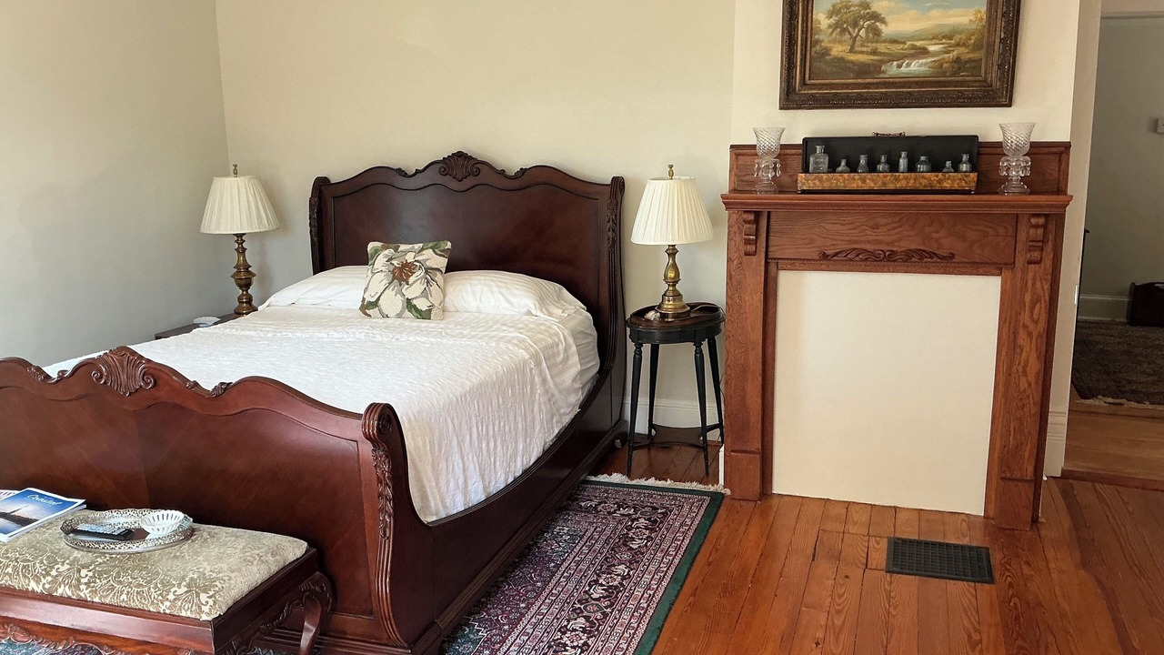 Photo of Bedroom in Oriental